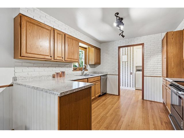 1413 Sharpe Pl, Longmont, CO 80501