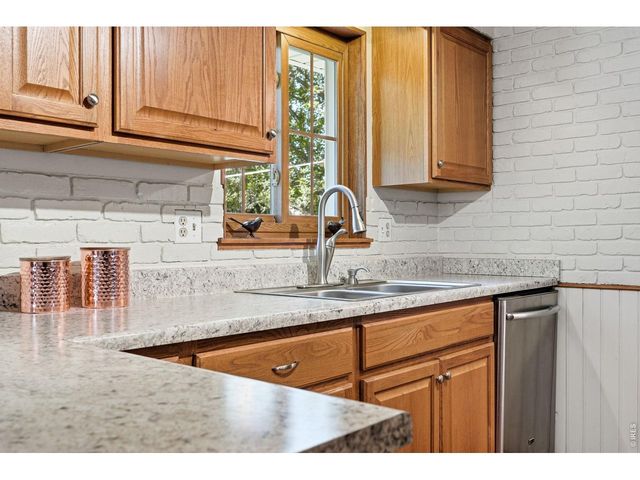 1413 Sharpe Pl, Longmont, CO 80501