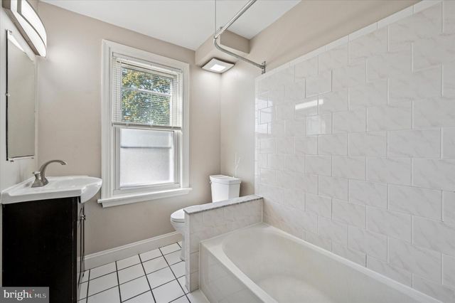 305 PRINTZ AVE #2, Essington, PA 19029
