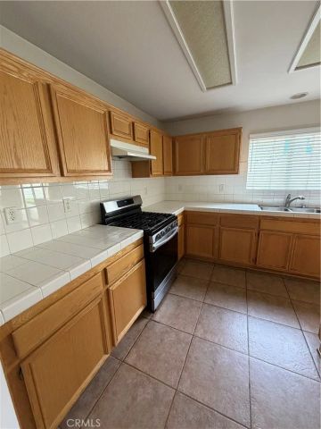 7262 Magnolia, Fontana, CA 92336