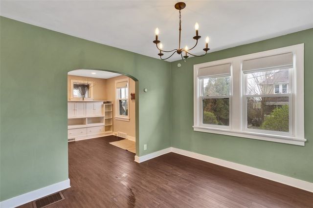 180 Richbarn Rd, Brighton Heights, PA 15212