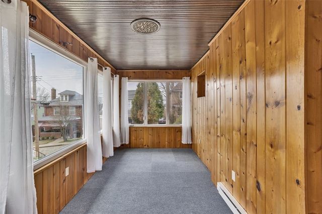 180 Richbarn Rd, Brighton Heights, PA 15212