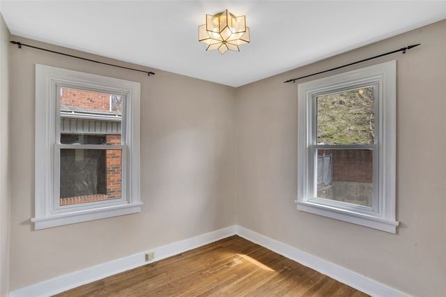 180 Richbarn Rd, Brighton Heights, PA 15212