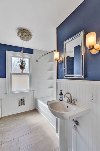 180 Richbarn Rd, Brighton Heights, PA 15212