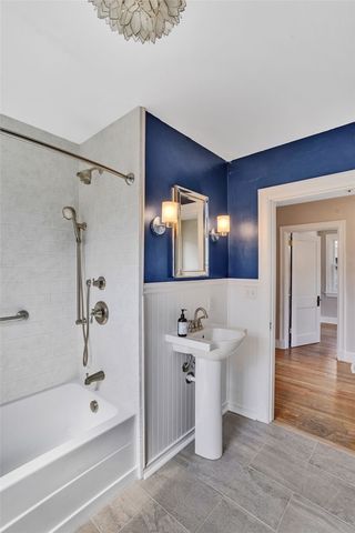 180 Richbarn Rd, Brighton Heights, PA 15212