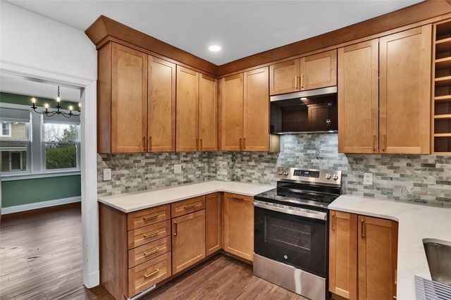 180 Richbarn Rd, Brighton Heights, PA 15212