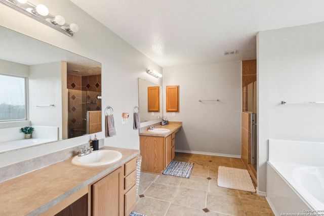 141 GATEWOOD FLS, Cibolo, TX 78108