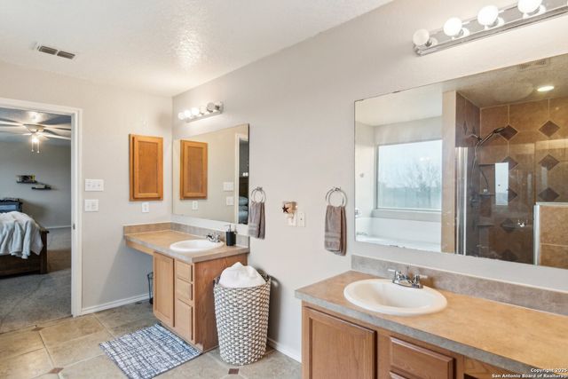 141 GATEWOOD FLS, Cibolo, TX 78108