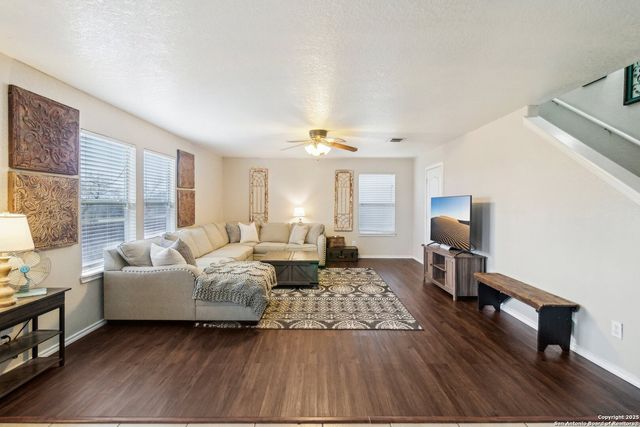 141 GATEWOOD FLS, Cibolo, TX 78108