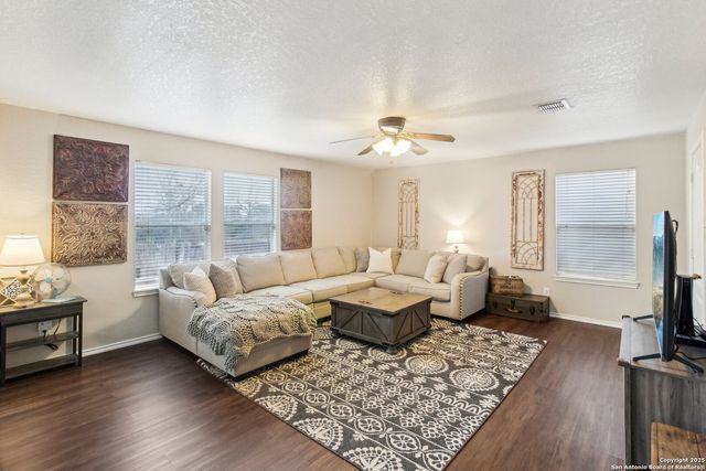 141 GATEWOOD FLS, Cibolo, TX 78108