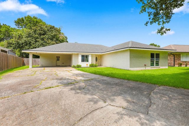 106 Desiles Drive, Houma, LA 70363