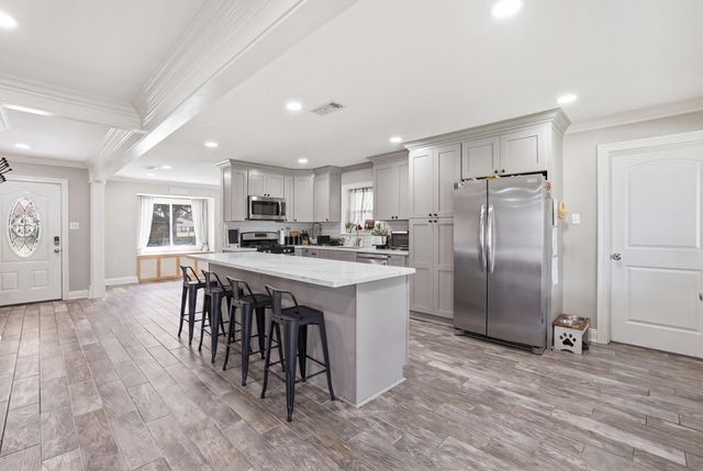 106 Desiles Drive, Houma, LA 70363