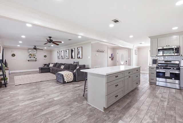 106 Desiles Drive, Houma, LA 70363