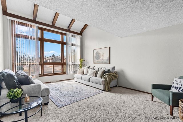5417 GATEWAY DR, Cheyenne, WY 82009