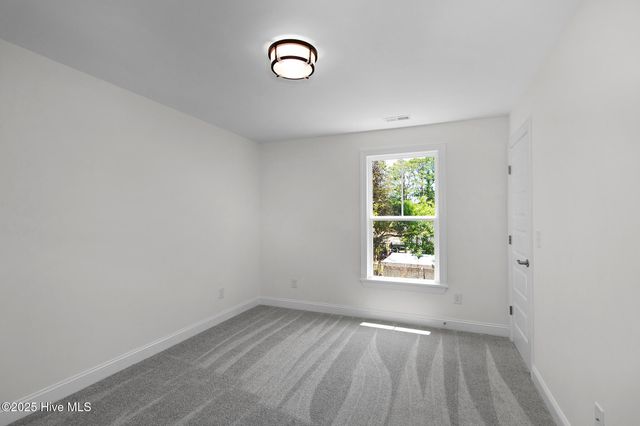 357 Mccabe Road, Morehead City, NC 28557