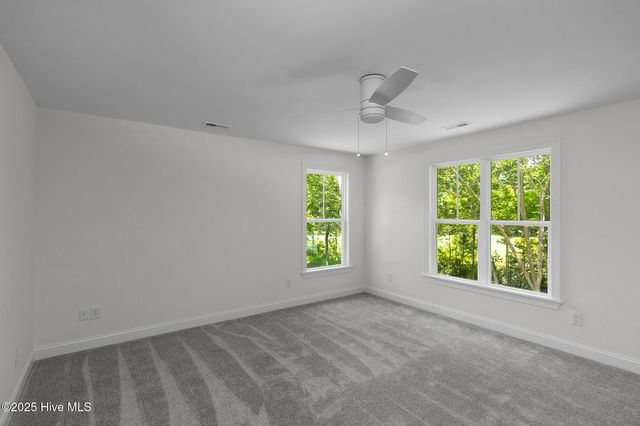 357 Mccabe Road, Morehead City, NC 28557