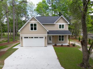 357 Mccabe Road, Morehead City, NC 28557