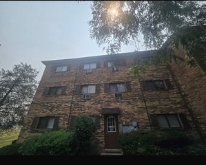 1537 Norway Lane 3A, Palatine, IL 60074