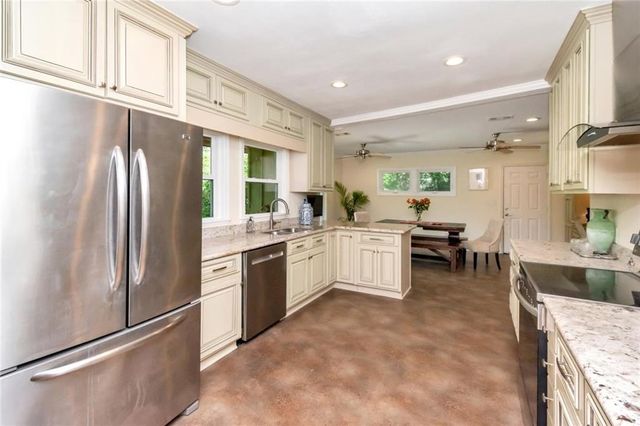 363 Gulfwood Drive, Mobile, AL 36608