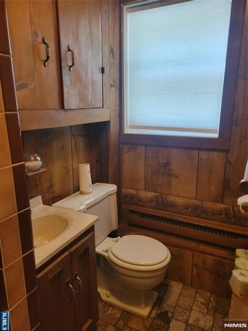108 Magee Road, Ringwood, NJ 07456