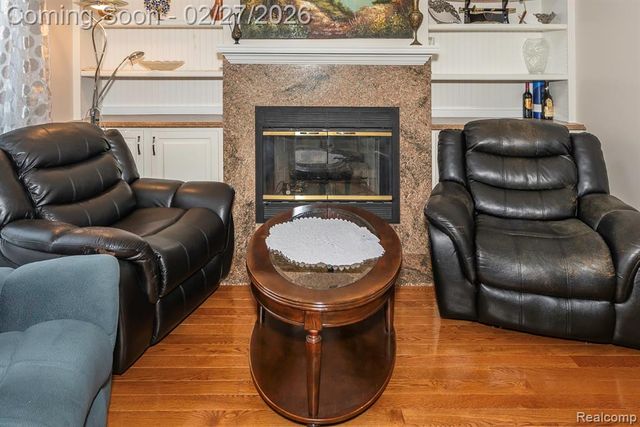 8203 Barrington Drive, Ypsilanti, MI 48198