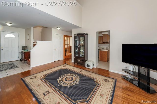 8203 Barrington Drive, Ypsilanti, MI 48198