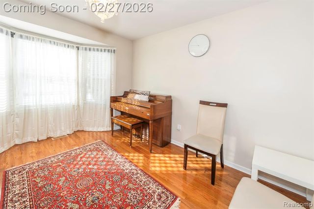 8203 Barrington Drive, Ypsilanti, MI 48198