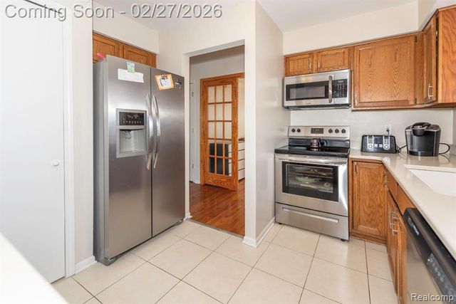 8203 Barrington Drive, Ypsilanti, MI 48198