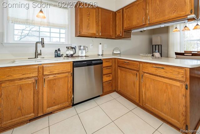 8203 Barrington Drive, Ypsilanti, MI 48198