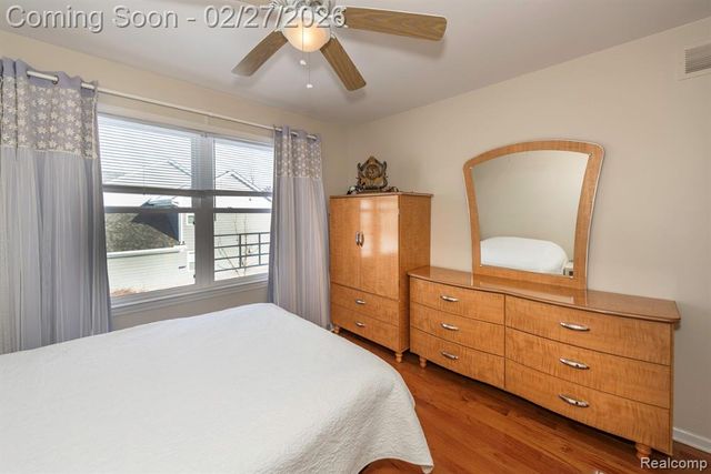 8203 Barrington Drive, Ypsilanti, MI 48198