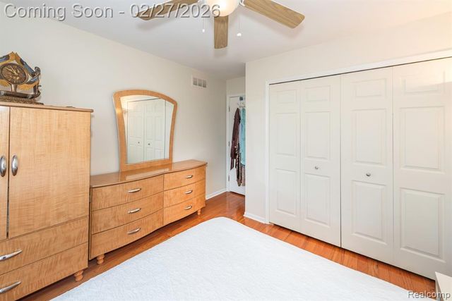 8203 Barrington Drive, Ypsilanti, MI 48198