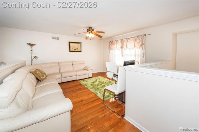 8203 Barrington Drive, Ypsilanti, MI 48198