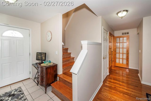 8203 Barrington Drive, Ypsilanti, MI 48198