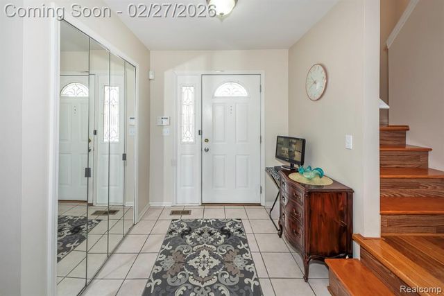 8203 Barrington Drive, Ypsilanti, MI 48198