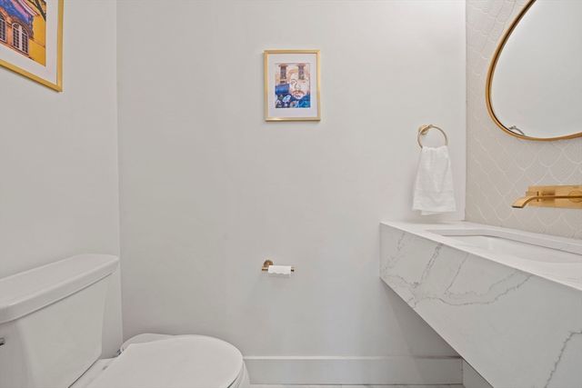 205 Park St 2, Boston, MA 02132