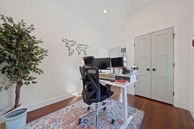 205 Park St 2, Boston, MA 02132