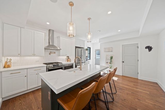 205 Park St 2, Boston, MA 02132