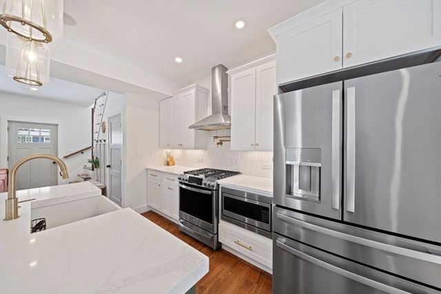 205 Park St 2, Boston, MA 02132