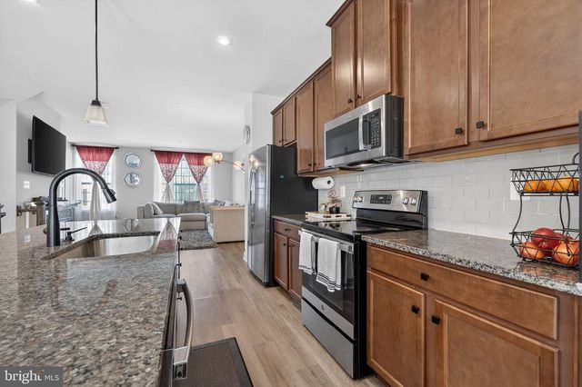 9599 TALL OAKS RD, Montgomery Village, MD 20886