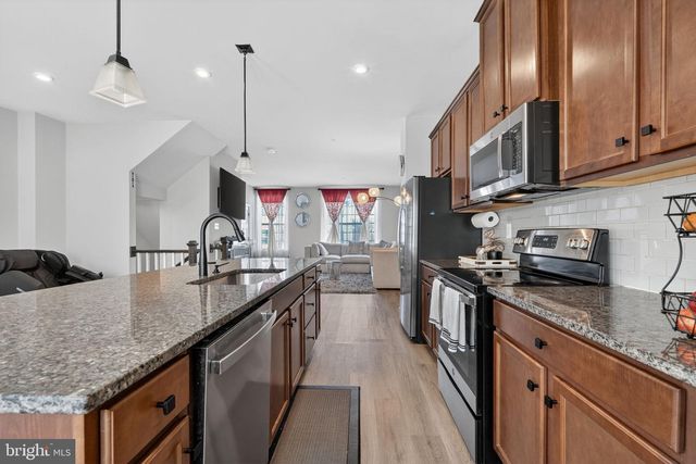 9599 TALL OAKS RD, Montgomery Village, MD 20886