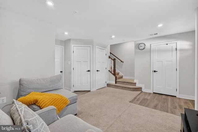 9599 TALL OAKS RD, Montgomery Village, MD 20886