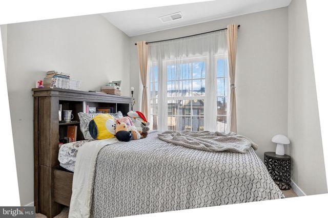 9599 TALL OAKS RD, Montgomery Village, MD 20886