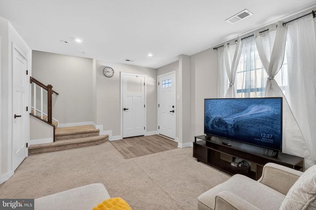 9599 TALL OAKS RD, Montgomery Village, MD 20886