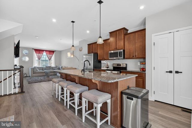 9599 TALL OAKS RD, Montgomery Village, MD 20886