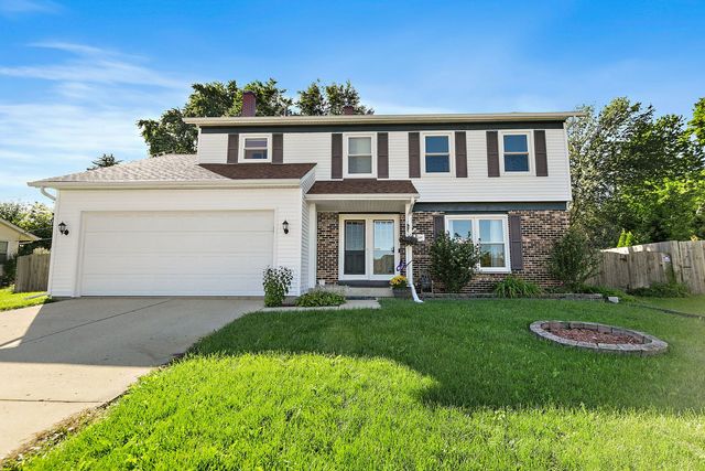 14 Woodridge Lane, Streamwood, IL 60107