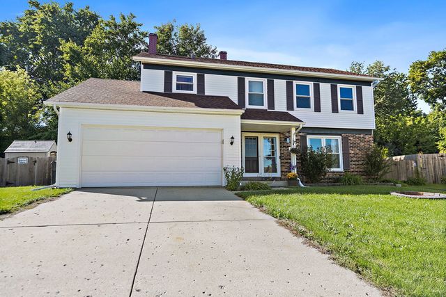 14 Woodridge Lane, Streamwood, IL 60107