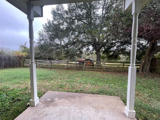 1210 Bridge Street, Brenham, TX 77833