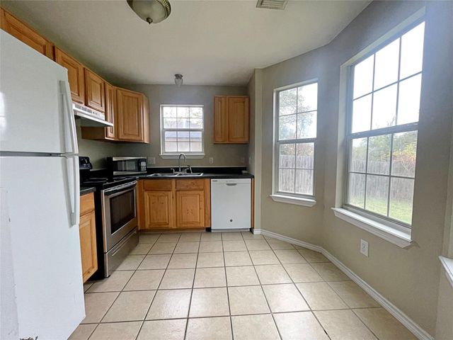 1210 Bridge Street, Brenham, TX 77833