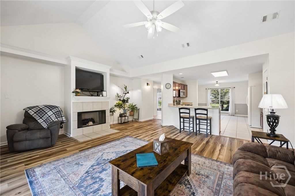 Image 15 of property listing at 304 Grist Mill Court, Rincon, GA 31326