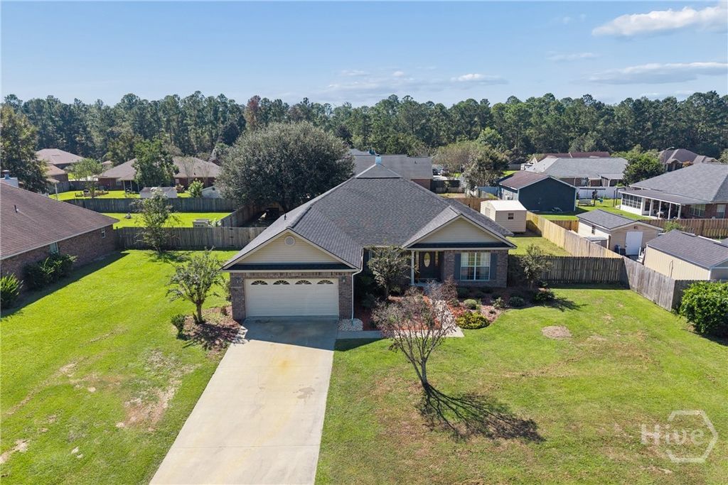 Image 2 of property listing at 304 Grist Mill Court, Rincon, GA 31326